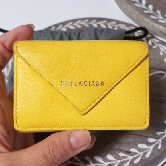 Balenciaga Handbags - 🔥🔥Balenciaga Papier Yellow Wallet🔥🔥